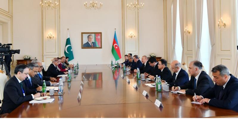 President Ilham Aliyev and Prime Minister Muhammad Shehbaz Sharif held expanded meeting