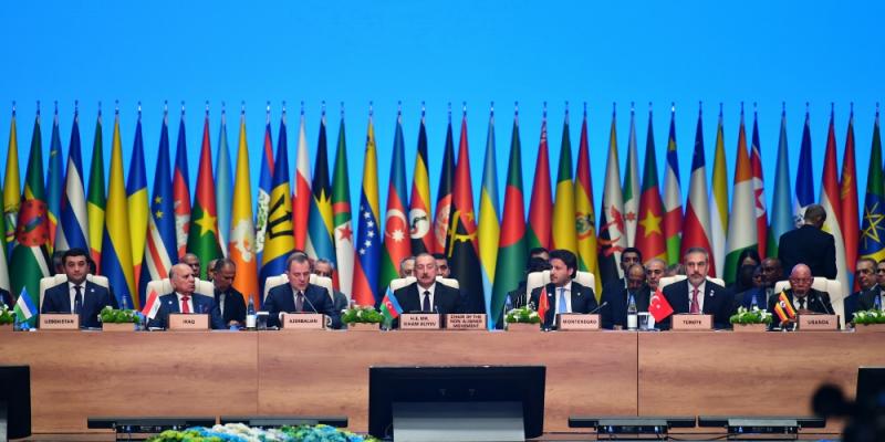 Президент: Во Франции со стороны чиновников и парламентариев все чаще звучат расистские ненавистнические высказывания