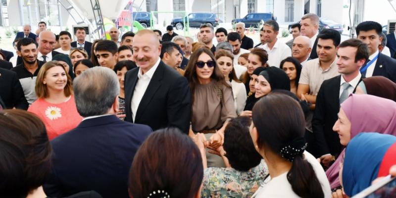 Presidents of Azerbaijan and Uzbekistan and their wives met with residents of new residential complex in Fuzuli