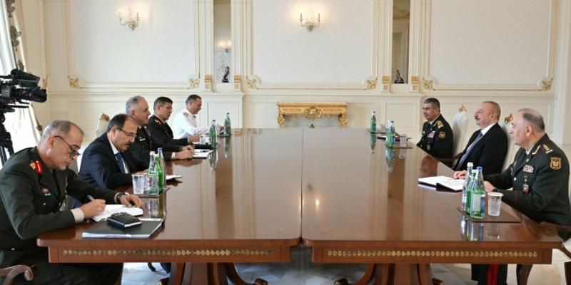 Президент Азербайджана Ильхам Алиев принял начальника Генерального штаба Вооруженных сил Турции