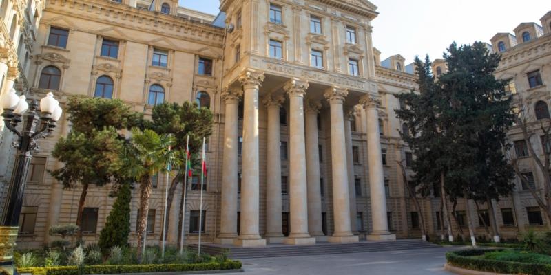 Министр иностранных дел Азербайджана отправился с официальным визитом в Венгрию