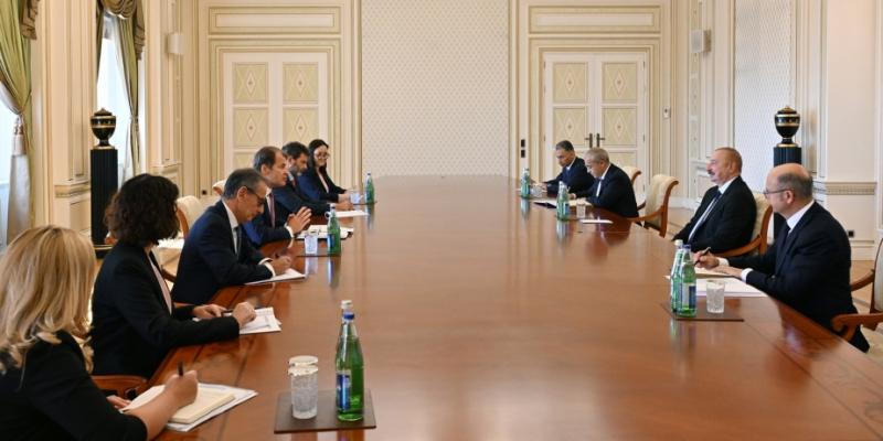 Президент Ильхам Алиев принял делегацию Европейского банка реконструкции и развития