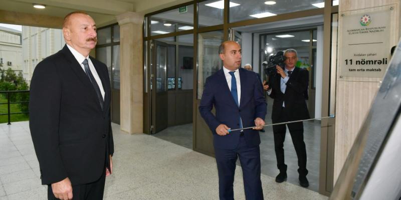 Президент Ильхам Алиев принял участие в открытии нового здания полной средней школы номер 11 города Хырдалан