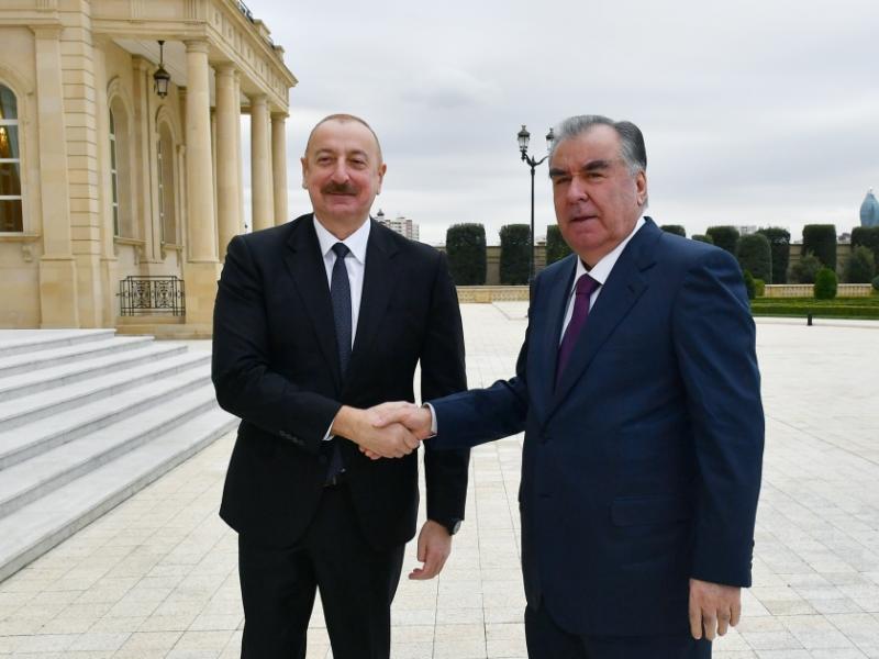 Azərbaycan Prezidenti İlham Əliyev Tacikistan Prezidenti Emoməli Rəhmon ilə görüşüb