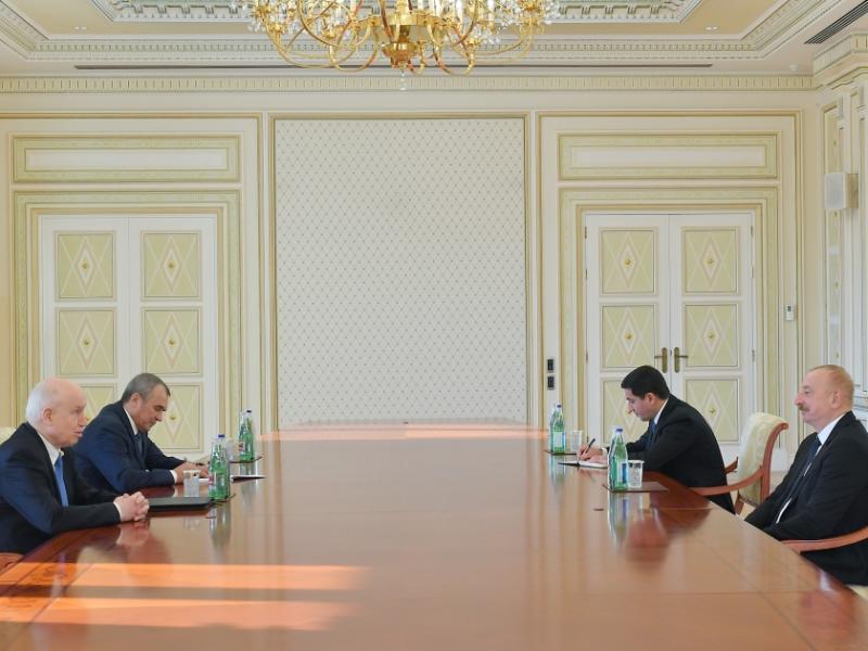 Президент Ильхам Алиев принял генерального секретаря Содружества Независимых Государств