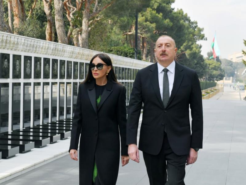 President Ilham Aliyev paid tribute to Azerbaijani martyrs