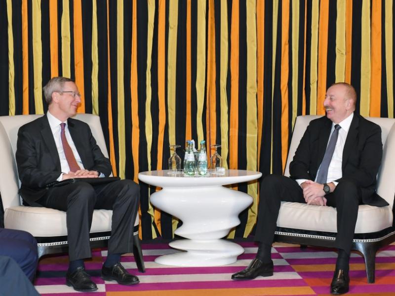Münxendə Azərbaycan Prezidenti İlham Əliyev ilə Almaniyanın Şərqi Biznes Assosiasiyasının icraçı direktorunun görüşü olub