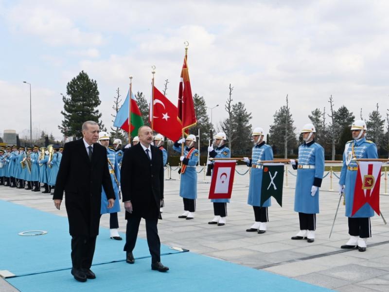 В Анкаре состоялась церемония официальной встречи Президента Ильхама Алиева 