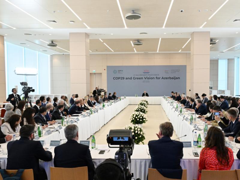 В Университете АДА состоялся международный форум на тему «СОР29 и Зеленое видение для Азербайджана». В форуме принял участие Президент Ильхам Алиев 