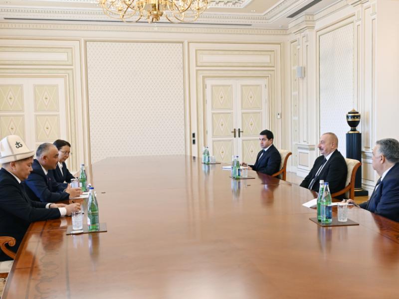 Prezident İlham Əliyev Qırğızıstanın Joqorku Keneşinin sədrini qəbul edib