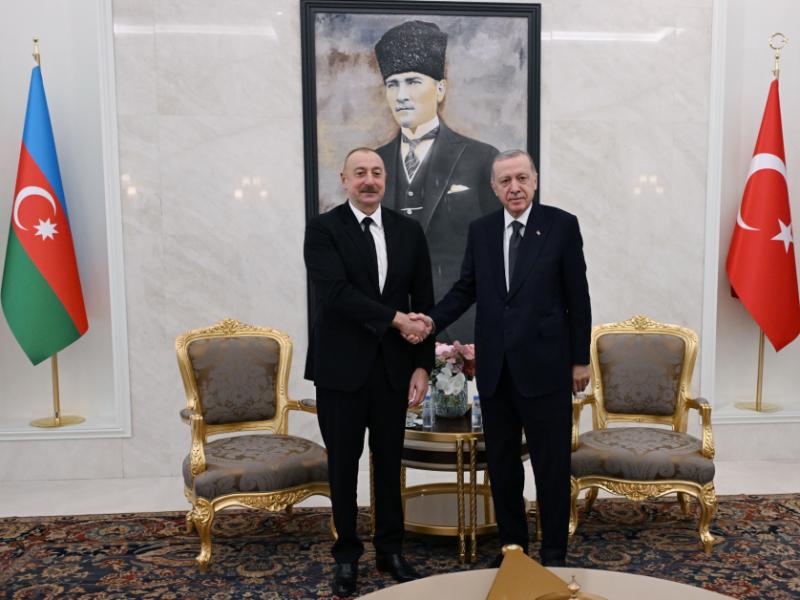 Azerbaijani and Turkish Presidents met at Ankara Esenboğa Airport