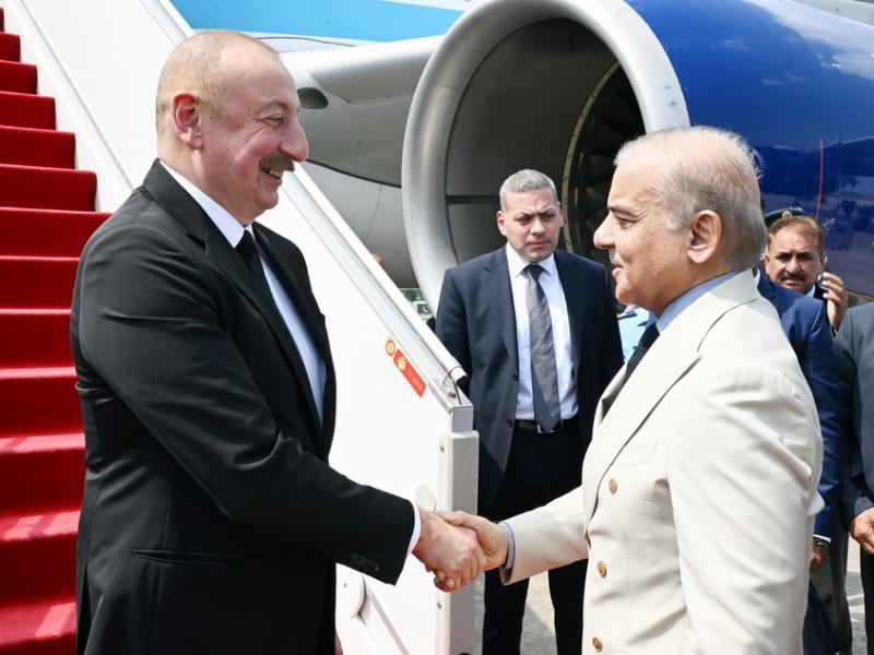 Президент Азербайджана Ильхам Алиев прибыл с государственным визитом в Пакистан