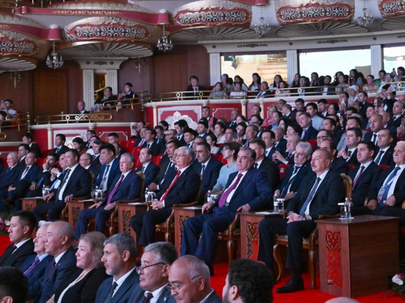 Prezident İlham Əliyev Astanada “Вечер дружбы” adlı qala konsertdə iştirak edib 