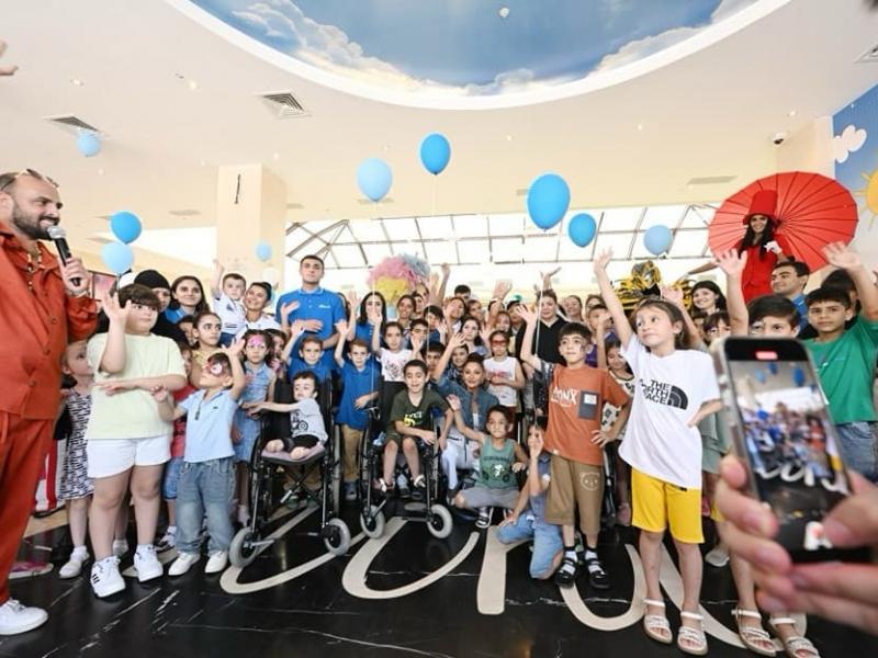 First Vice-President Mehriban Aliyeva attended celebration organized for children by Heydar Aliyev Foundation