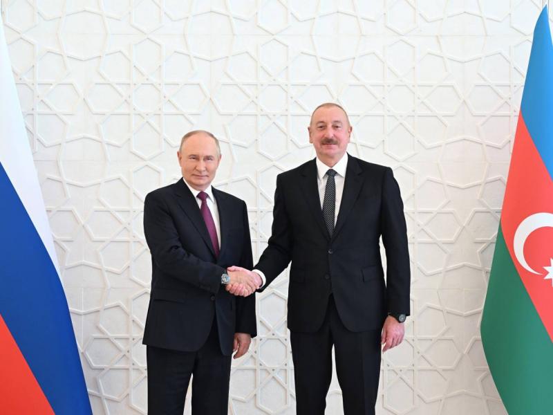 Russian President makes phone call to President Ilham Aliyev