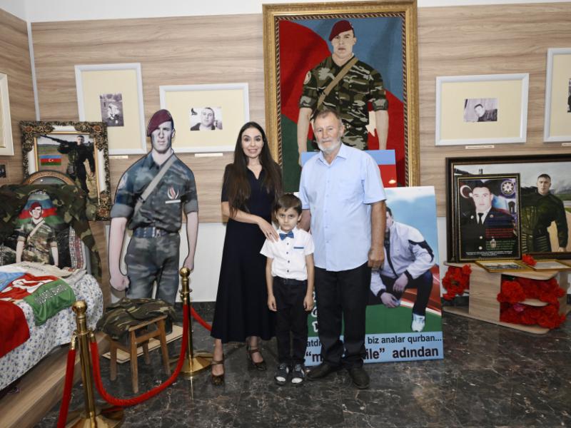 Heydər Əliyev Fondunun vitse-prezidenti Leyla Əliyeva Milli Qəhrəman Mübariz İbrahimovun ailəsini ziyarət edib