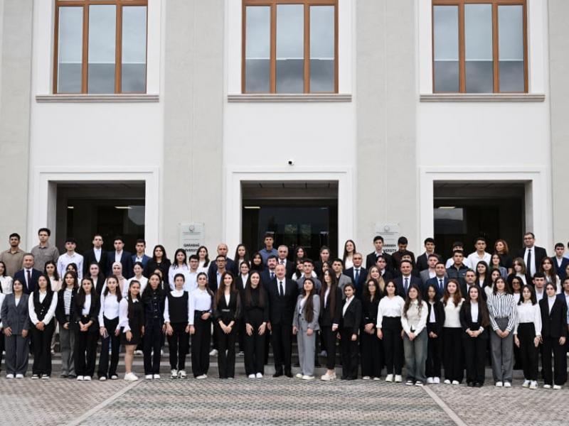 Xankəndi şəhərində Qarabağ Universitetinin təmirdən sonra açılışı olub Azərbaycan Prezidenti İlham Əliyev tədbirdə iştirak edib