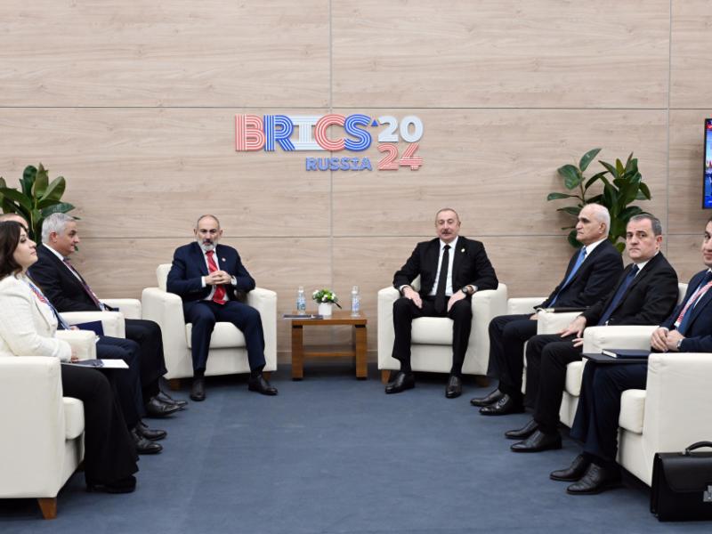 President Ilham Aliyev met with Prime Minister of Armenia in Kazan