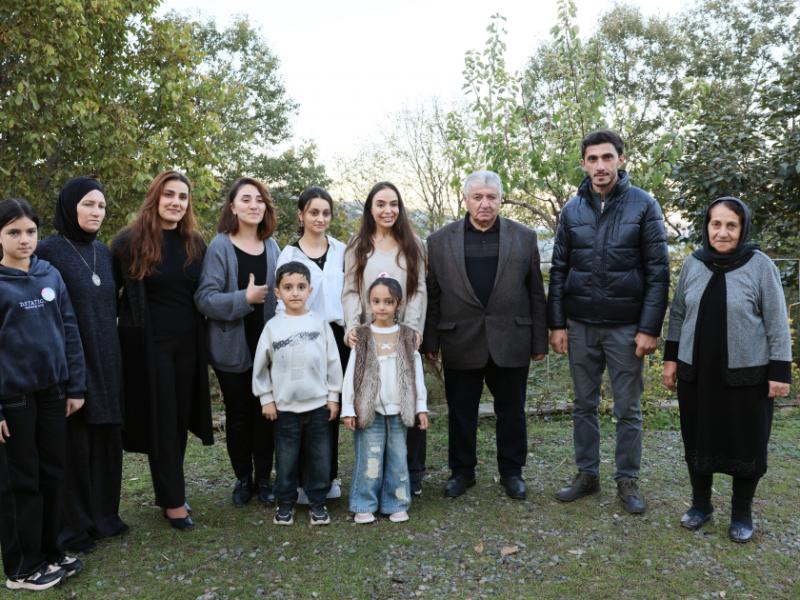 Vice-President of Heydar Aliyev Foundation Leyla Aliyeva meets with family of shepherd Khanish