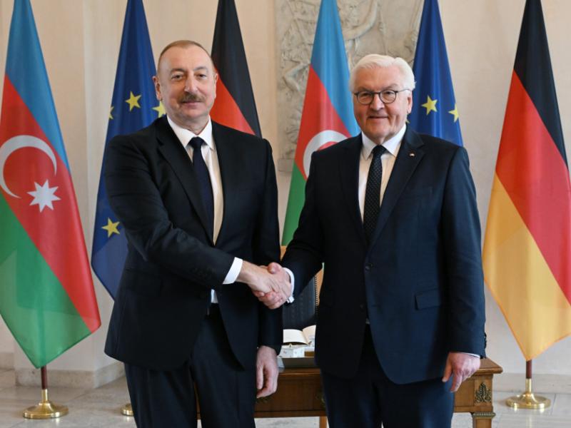 President Ilham Aliyev expresses condolences to his German counterpart