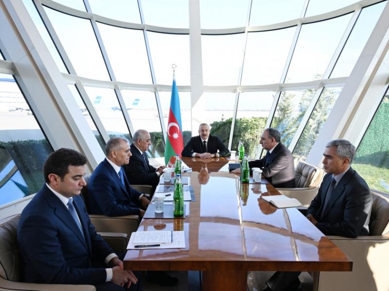 President Ilham Aliyev held meeting on plane crash