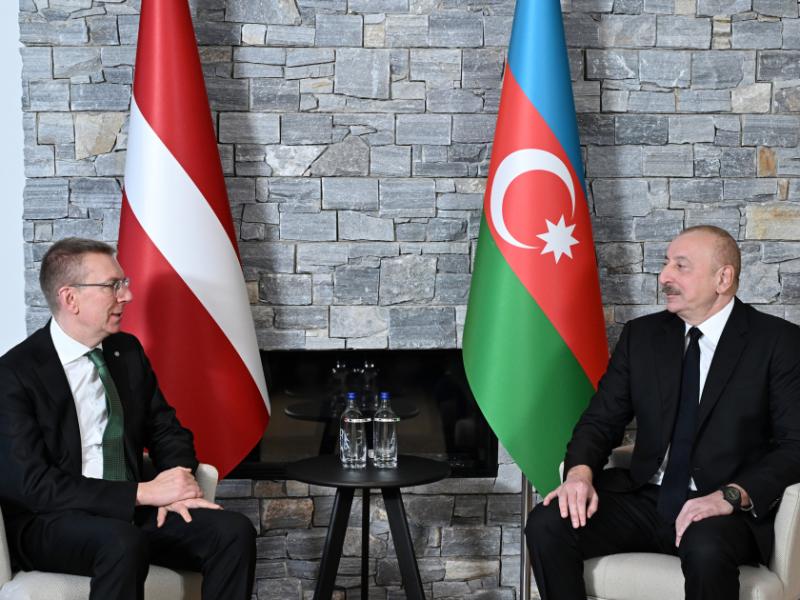 President Ilham Aliyev met with Latvian President in Davos