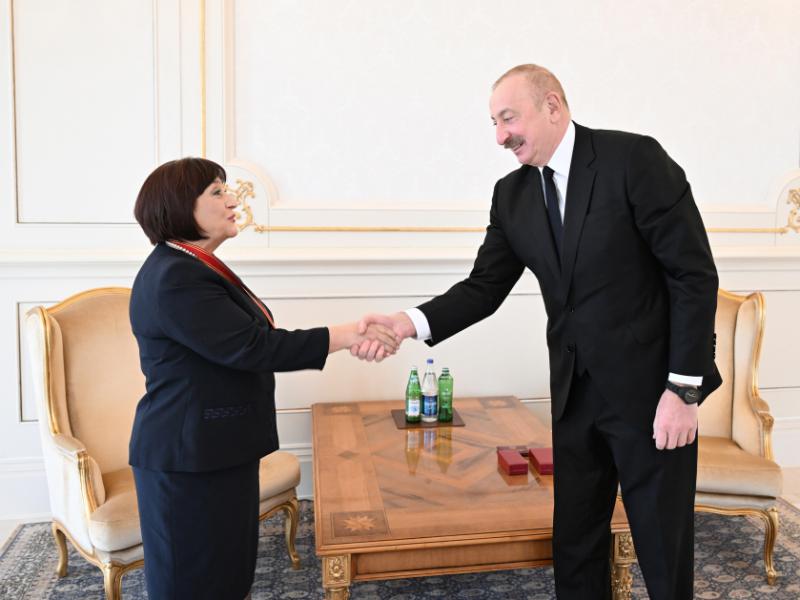 Prezident İlham Əliyev Sahibə Qafarovaya “Şərəf” ordenini təqdim edib