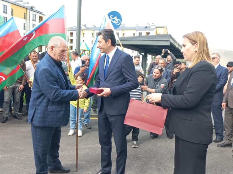 Suqovuşana köçən 53 ailəyə evlərin açarları təqdim olunub