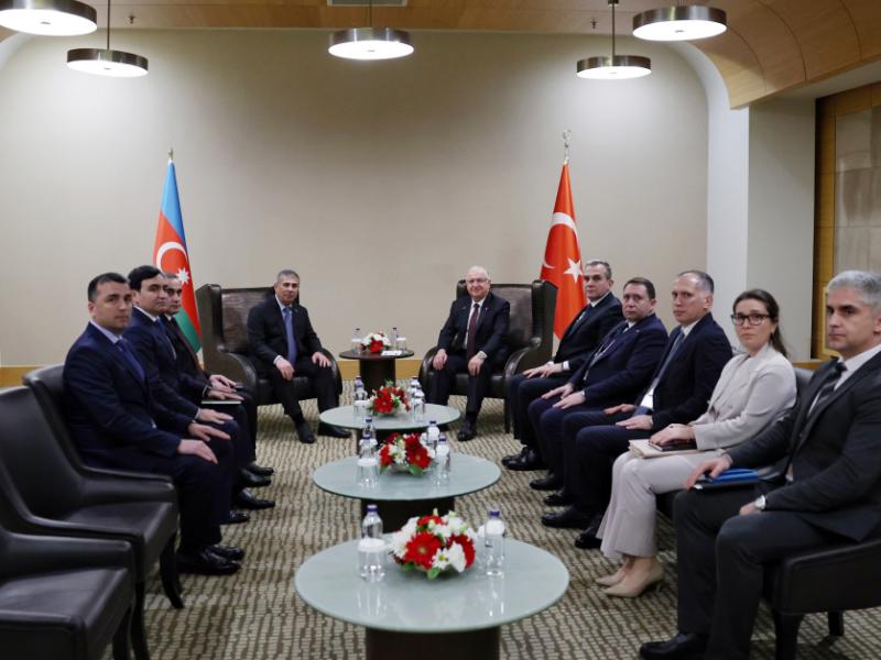 Azərbaycan və Türkiyə müdafiə nazirləri hərbi əməkdaşlığın cari vəziyyətini müzakirə ediblər