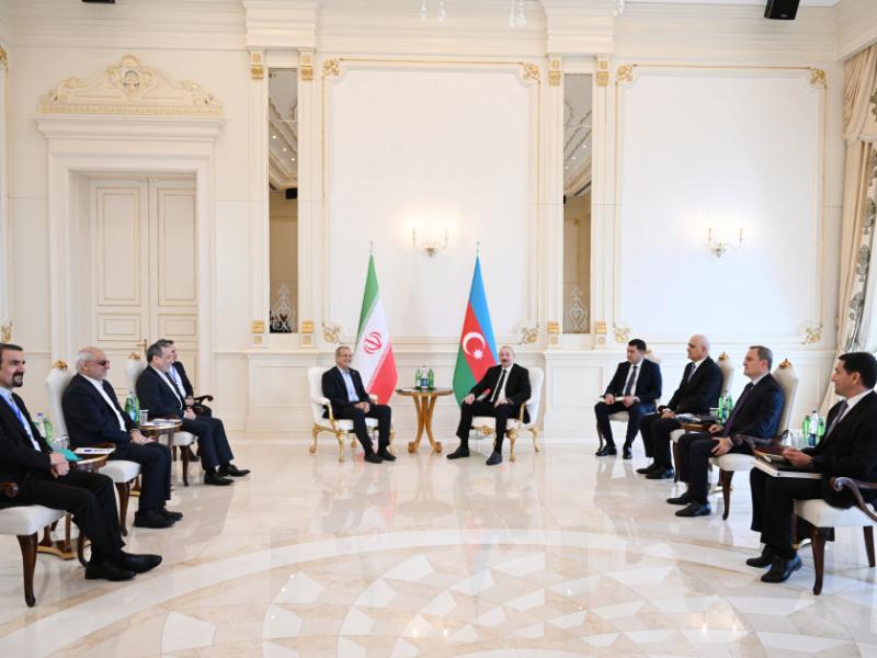 Azərbaycan Prezidenti İlham Əliyevin İran Prezidenti Məsud Pezeşkian ilə məhdud tərkibdə görüşü olub