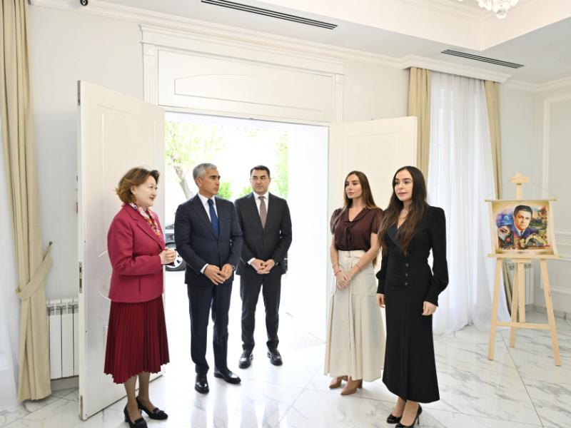Leyla Əliyeva və Arzu Əliyeva Türk Mədəniyyəti və İrsi Fondunu ziyarət ediblər