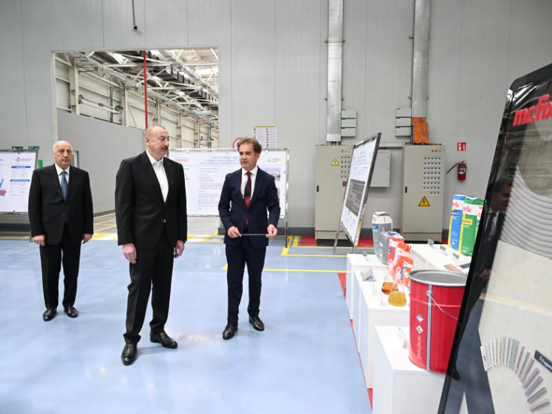Prezident İlham Əliyev Sumqayıt Kimya Sənaye Parkında bir sıra müəssisələrin açılışını edib