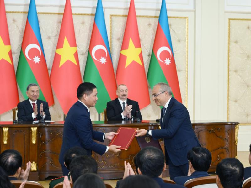 Azerbaijan, Vietnam exchanged signed documents