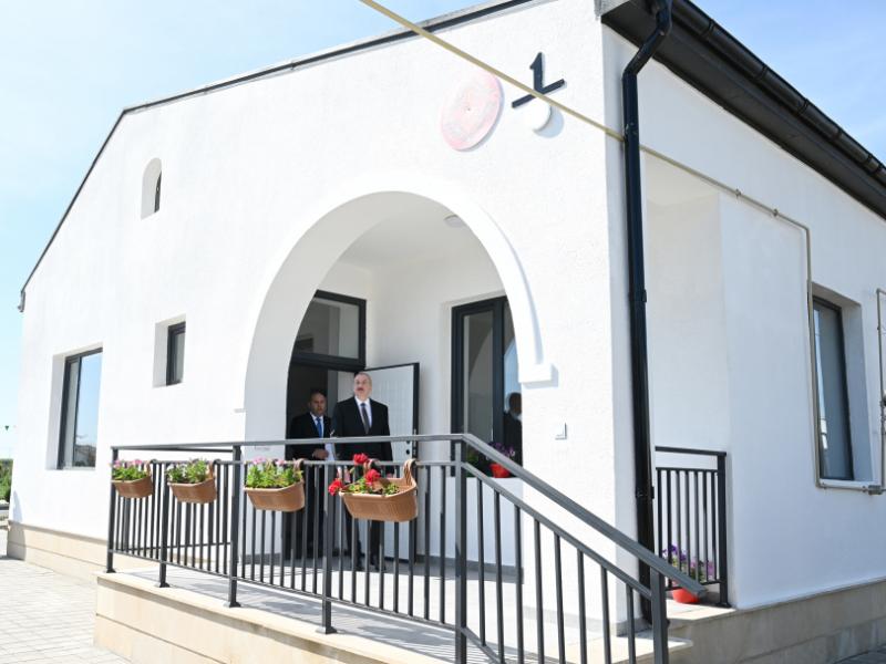 Prezident İlham Əliyev Ağdamın Kəngərli kəndində yeni inşa edilmiş fərdi evlərdə yaradılan şəraitlə tanış olub