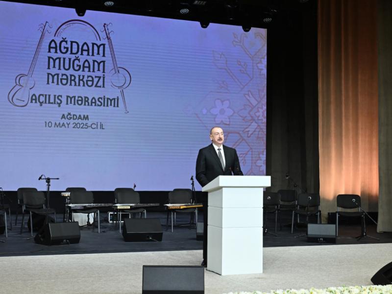 Президент Ильхам Алиев и первая леди Мехрибан Алиева приняли участие в открытии Агдамского центра мугама