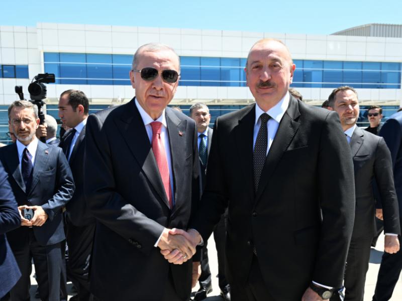 Prezident İlham Əliyev Türkiyəyə işgüzar səfərə gəlib
