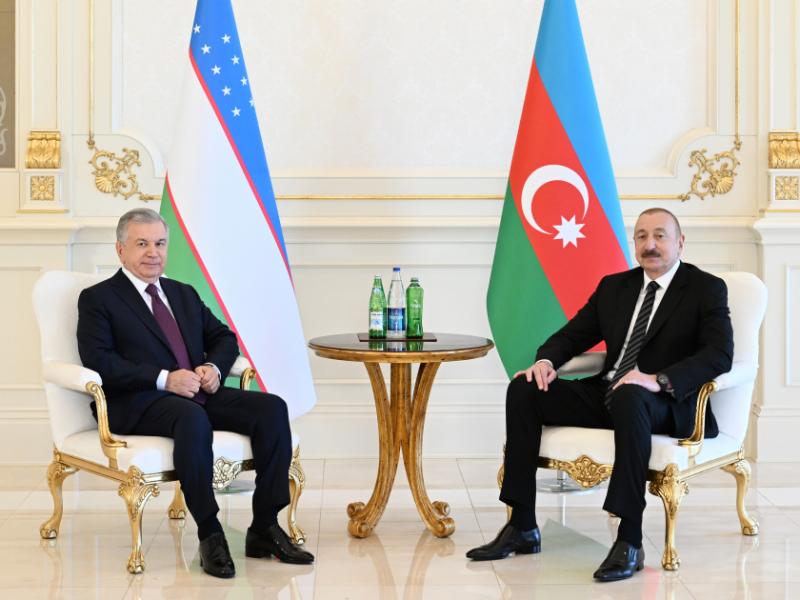 Azərbaycan Prezidenti İlham Əliyevin Özbəkistan Prezidenti Şavkat Mirziyoyevlə təkbətək görüşü olub