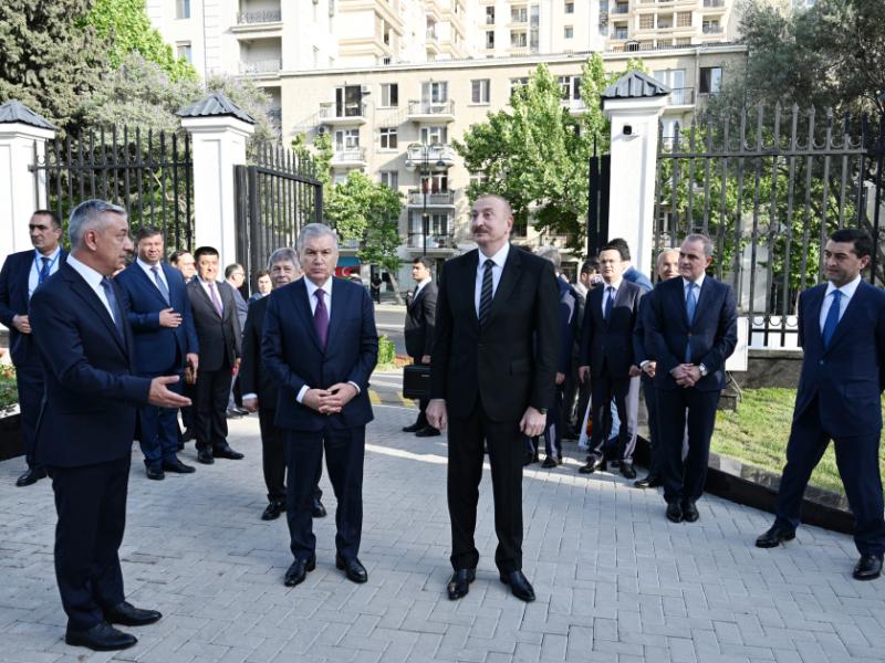 Prezidentlər İlham Əliyev və Şavkat Mirziyoyev Özbəkistanın Azərbaycandakı səfirliyinin yeni binasının açılışında iştirak ediblər