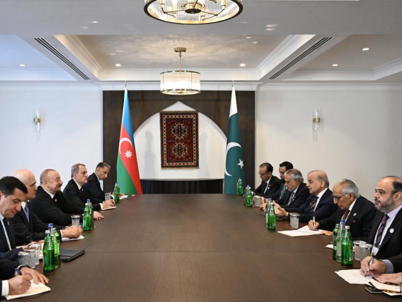 Azərbaycan Prezidenti İlham Əliyev Xankəndidə Pakistanın Baş naziri ilə görüşüb