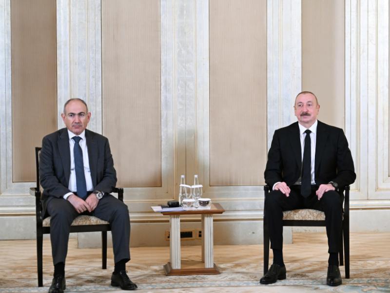 В Абу-Даби началась встреча Президента Ильхама Алиева с Премьер-министром Армении Николом Пашиняном