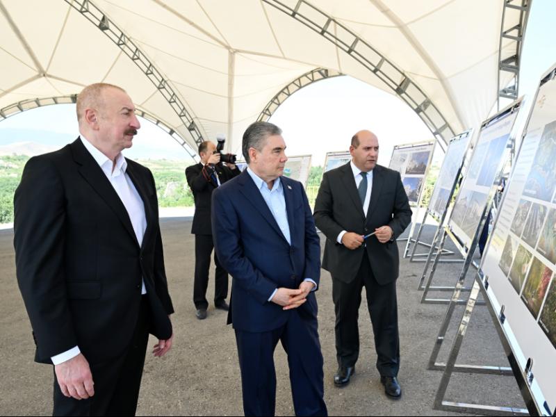 Президент Ильхам Алиев и председатель Халк Маслахаты Туркменистана Гурбангулы Бердымухамедов осмотрели разрушенные места города Физули