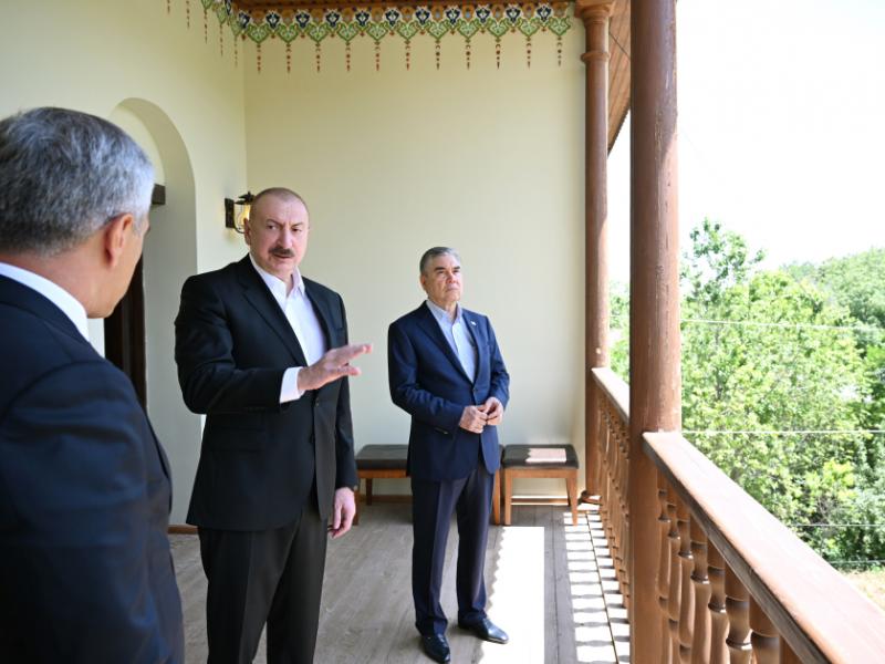 Prezident İlham Əliyev və Qurbanqulu Berdiməhəmmədov Şuşada Mehmandarovların malikanə kompleksində olublar