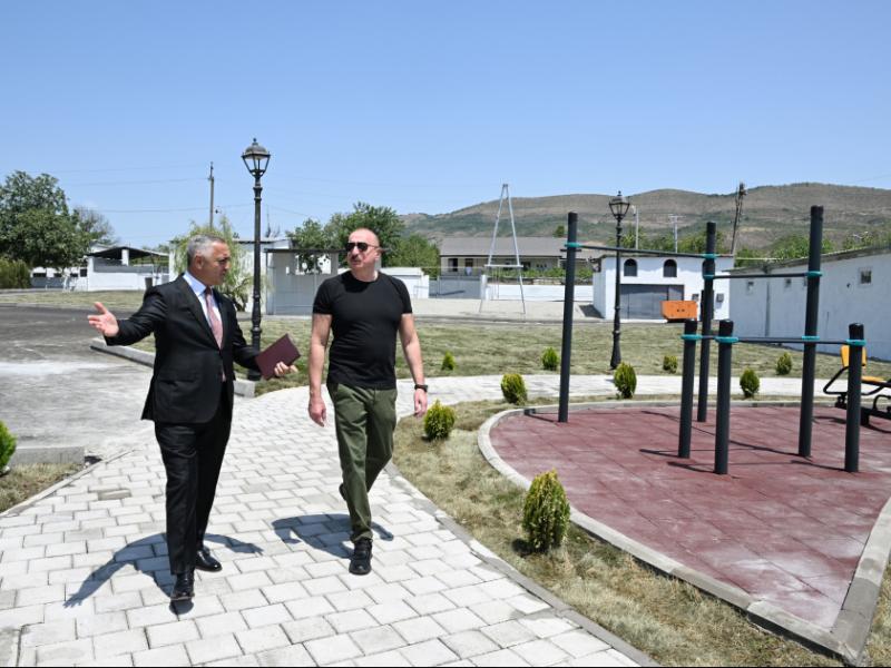 Prezident İlham Əliyev Xocalının Təzəbinə kəndində görülən işlərlə tanış olub