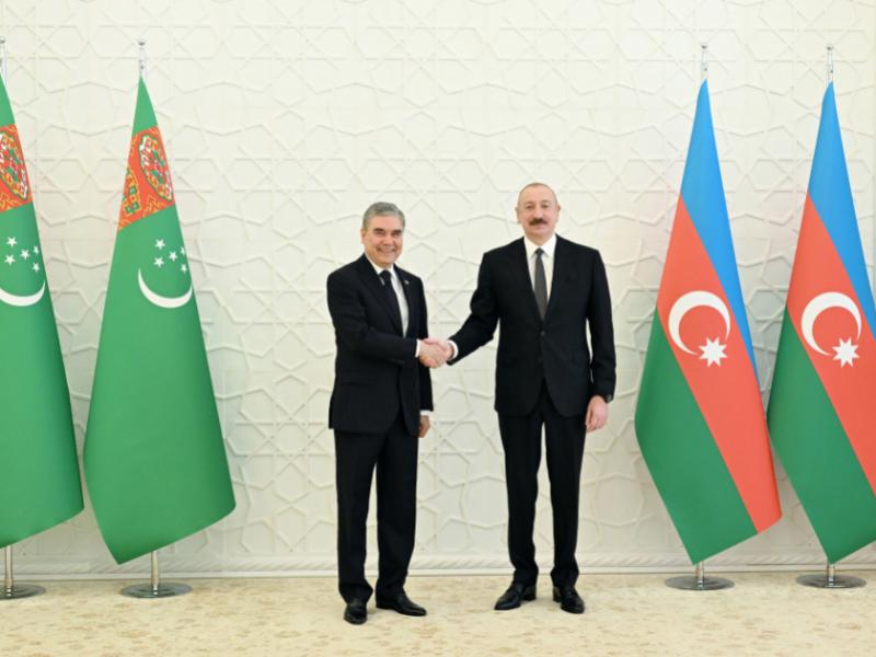 President Ilham Aliyev makes phone call to Gurbanguly Berdimuhamedov