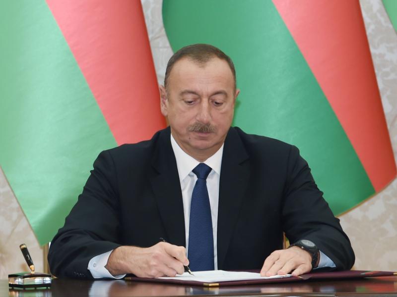 President Ilham Aliyev awards State Border Service personnel
