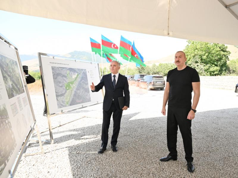 Президент Ильхам Алиев заложил фундамент 3-го жилого комплекса в городе Кяльбаджар