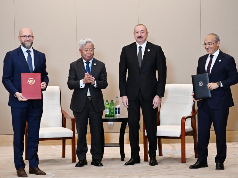 President Ilham Aliyev met with President of Asian Infrastructure Investment Bank in Tianjin