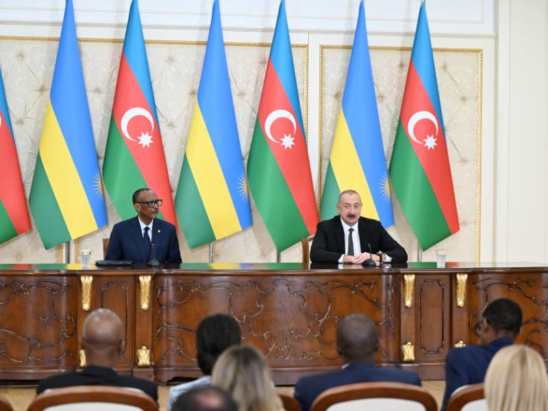 Azərbaycan ilə Ruanda arasında imzalanmış sənədlər mübadilə olunub, sonra prezidentlər mətbuata bəyanatlarla çıxış ediblər