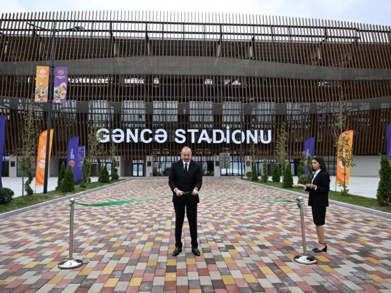 Prezident İlham Əliyev Gəncə şəhər stadionunun açılışında iştirak edib