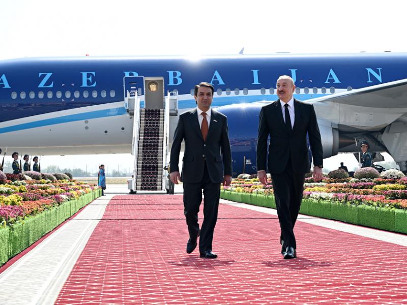 Azərbaycan Prezidenti İlham Əliyev Tacikistana səfərə gəlib